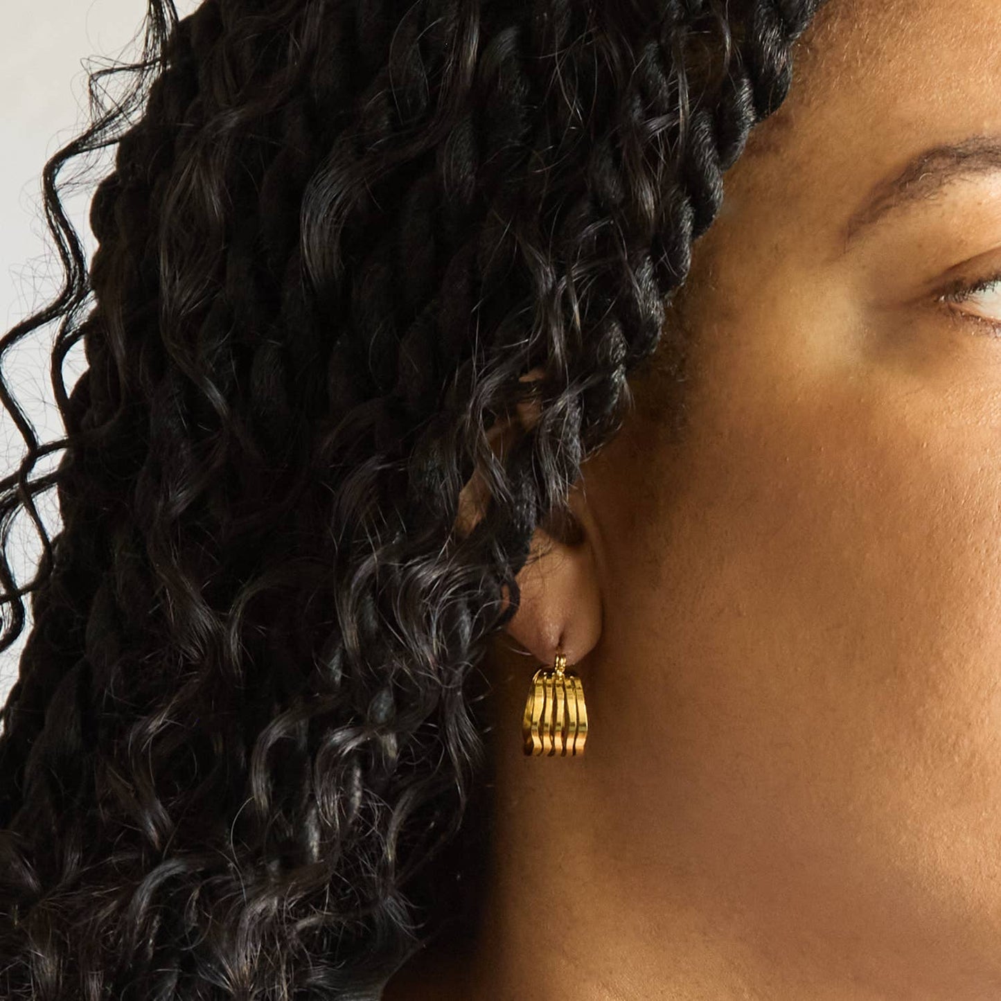 Gold Cut-Out Circle Hoop Earrings - Everyday/Summer Jewelry